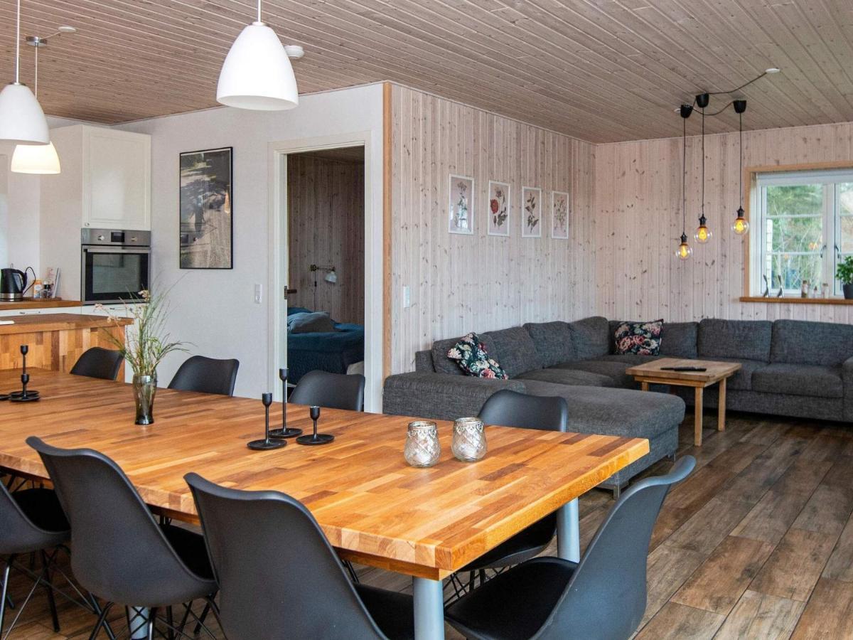 10 Person Holiday Home In Glesborg Экстерьер фото